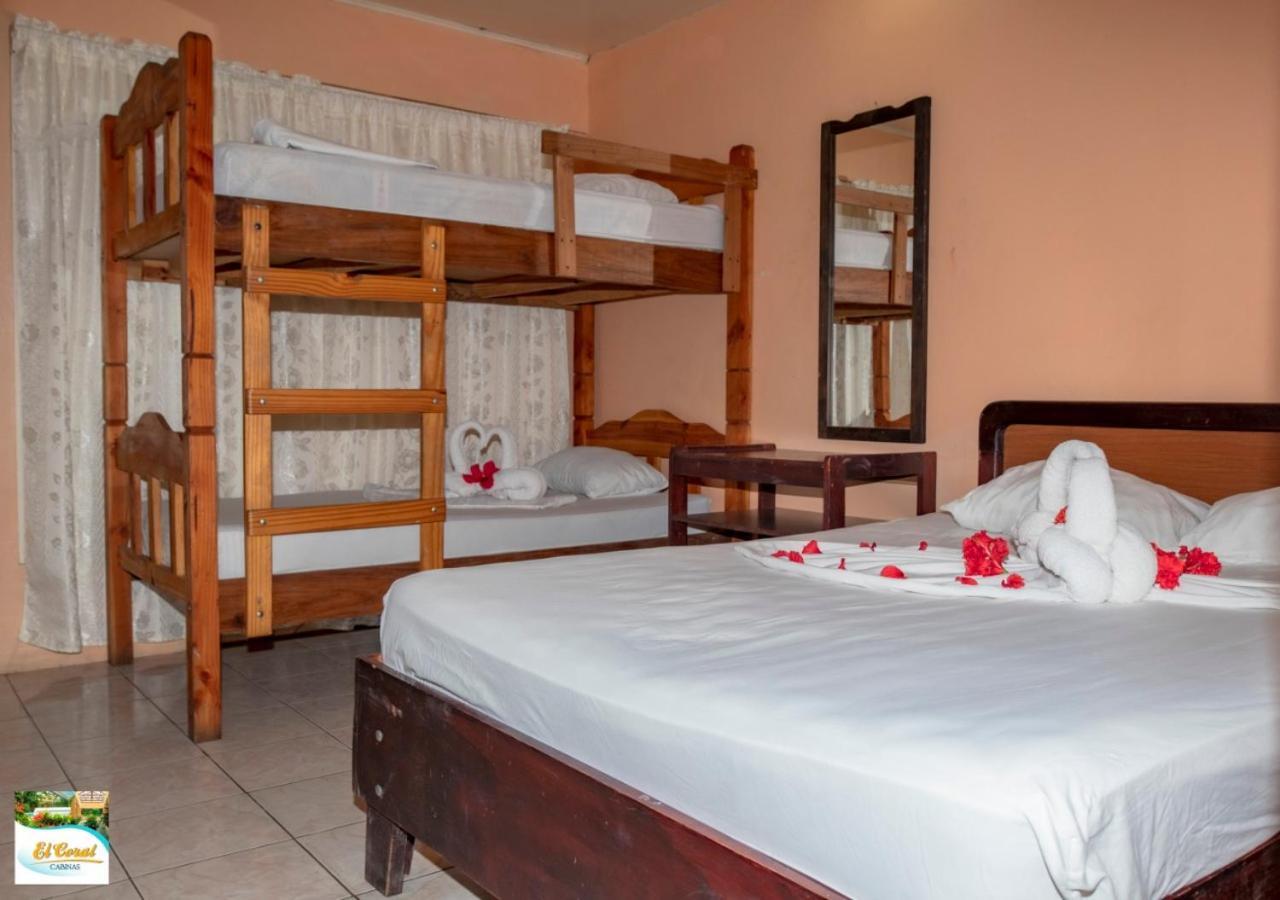 Hotel Y Cabinas El Coral Jaco Exterior photo